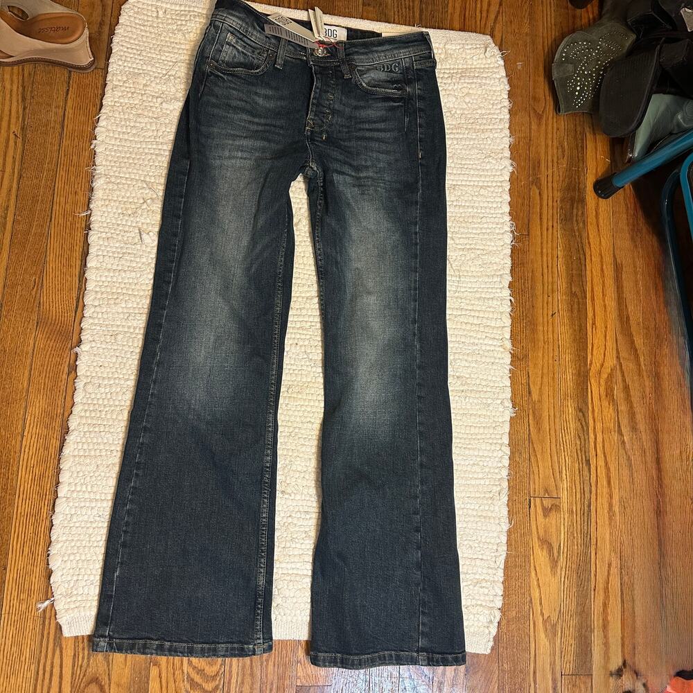 NWT BDG TEO RELAXED FLARE JEANS 27 RECYCLED COTTON DARK DENIM